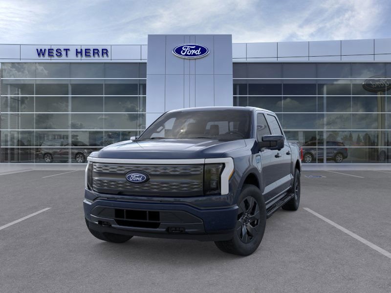 2025 Ford F-150 Lightning Lariat photo 2
