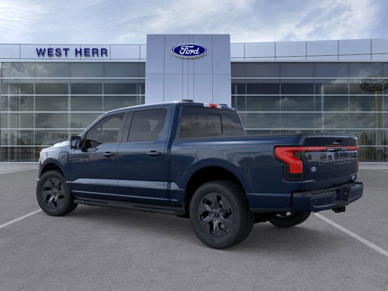 2025 Ford F-150 Lightning Lariat photo 4