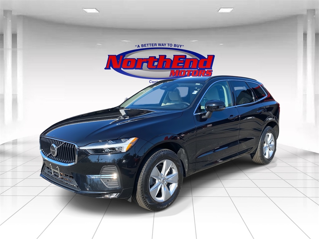 2022 Onyx Black Metallic Volvo XC60 B5 Momentum AWD SUV