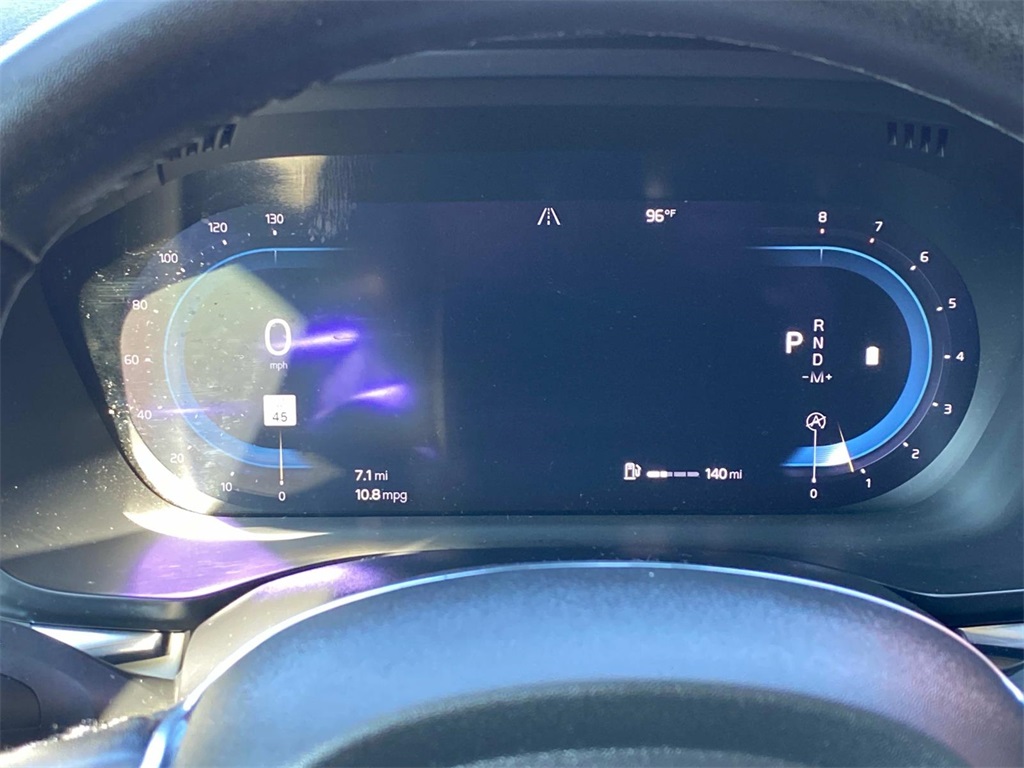 2022 Onyx Black Metallic Volvo XC60 B5 Momentum AWD SUV