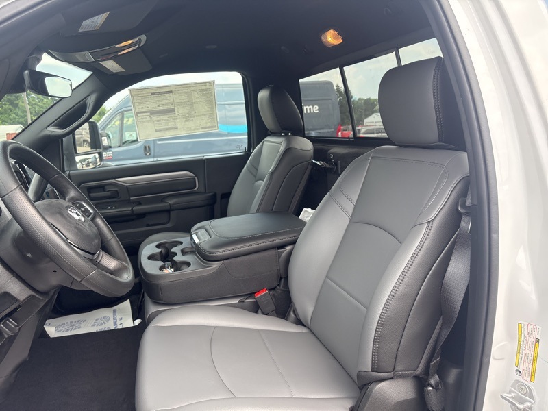 2025 Ram 2500 Tradesman photo 13
