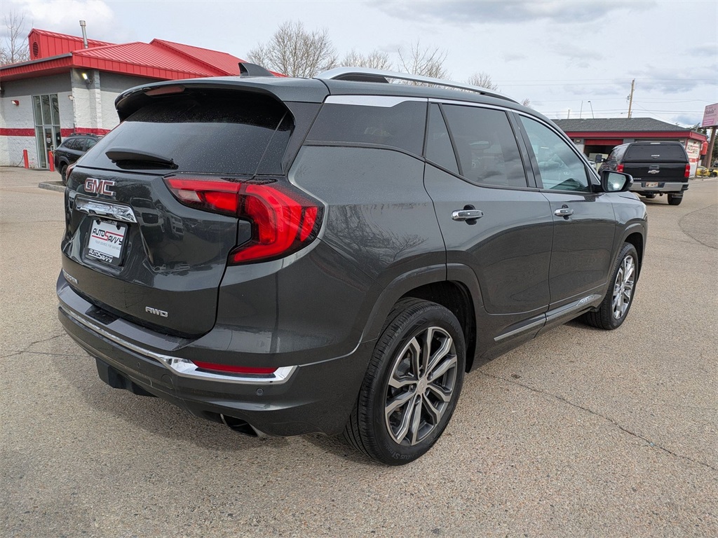 2020 Gmc Terrain Denali photo 2
