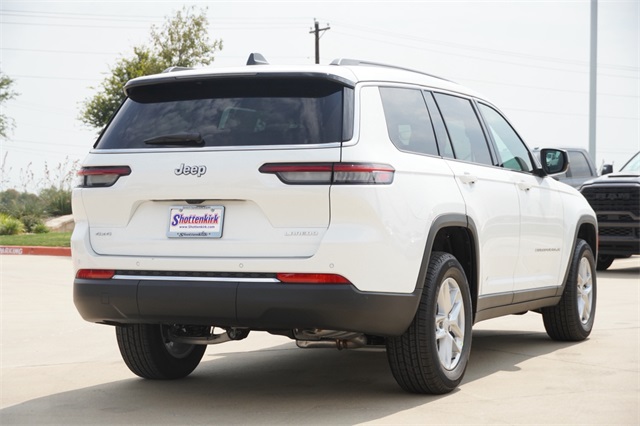 2025 Jeep Grand Cherokee Laredo photo 8