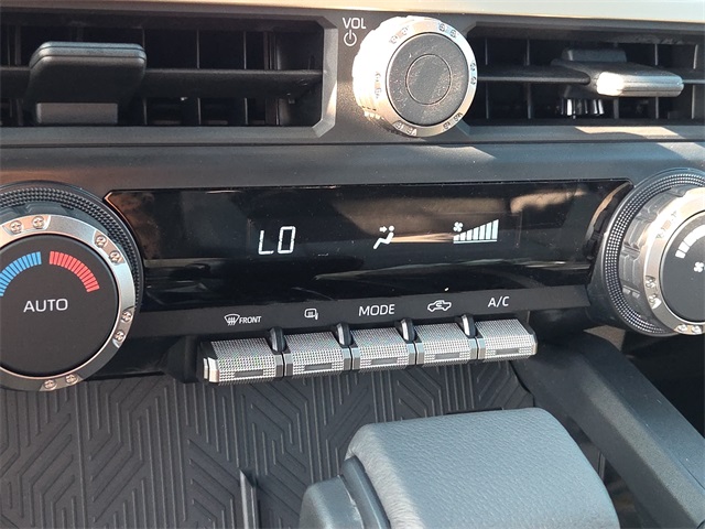 2025 Toyota Tacoma TRD Off-Road Double Cab photo 18