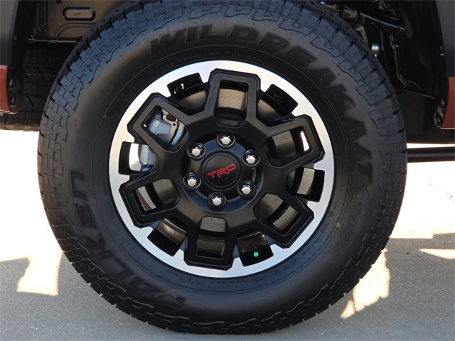 2025 Toyota Tacoma TRD Off-Road Double Cab photo 9