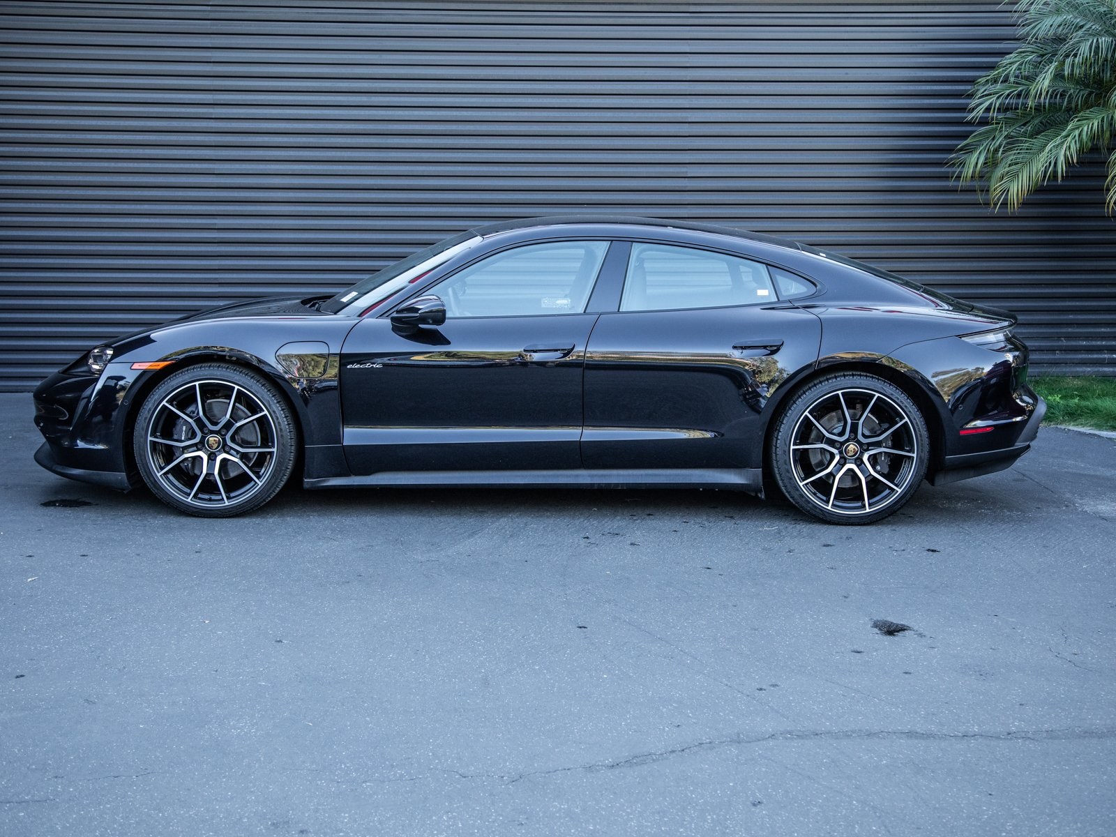 2023 Porsche Taycan Base