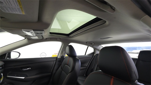 2025 Aspen White Tricoat/Super Black Nissan Sentra SR FWD Sedan