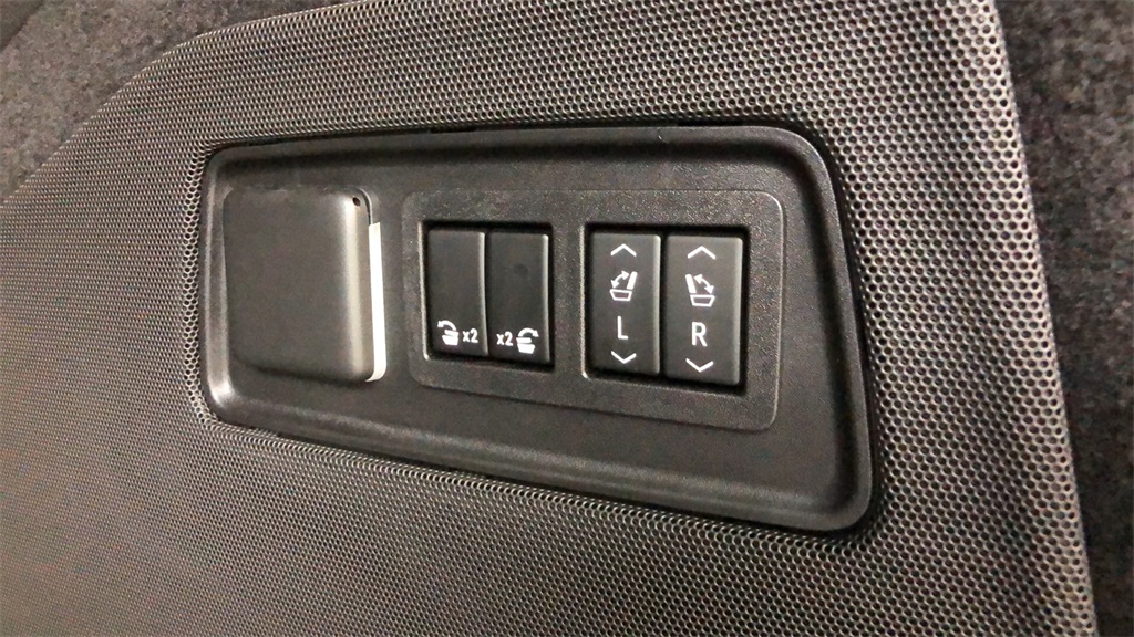 2022 Cadillac Escalade - 202793
