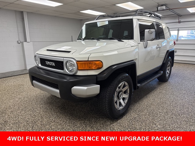 2014 Toyota FJ Cruiser Base's photo