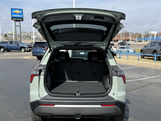 new 2026 Chevrolet Equinox car, priced at $33,790