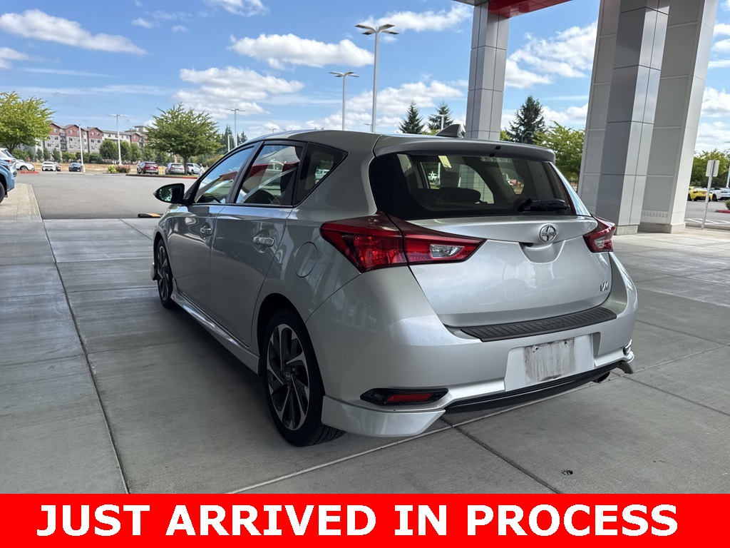 2016 Scion iM Base photo 3
