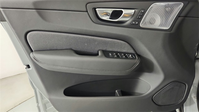 new 2026 Volvo XC60 Plug-In Hybrid car, priced at $82,335