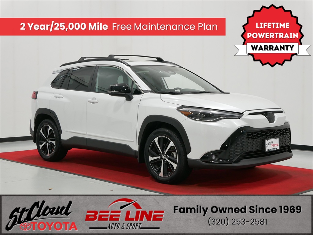 2025 Toyota Corolla Cross XSE's photo