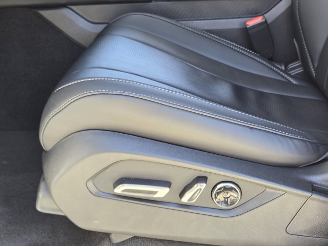 used 2025 Acura MDX car, priced at $50,400