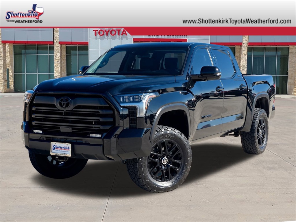 2024 Toyota Tundra Limited's photo