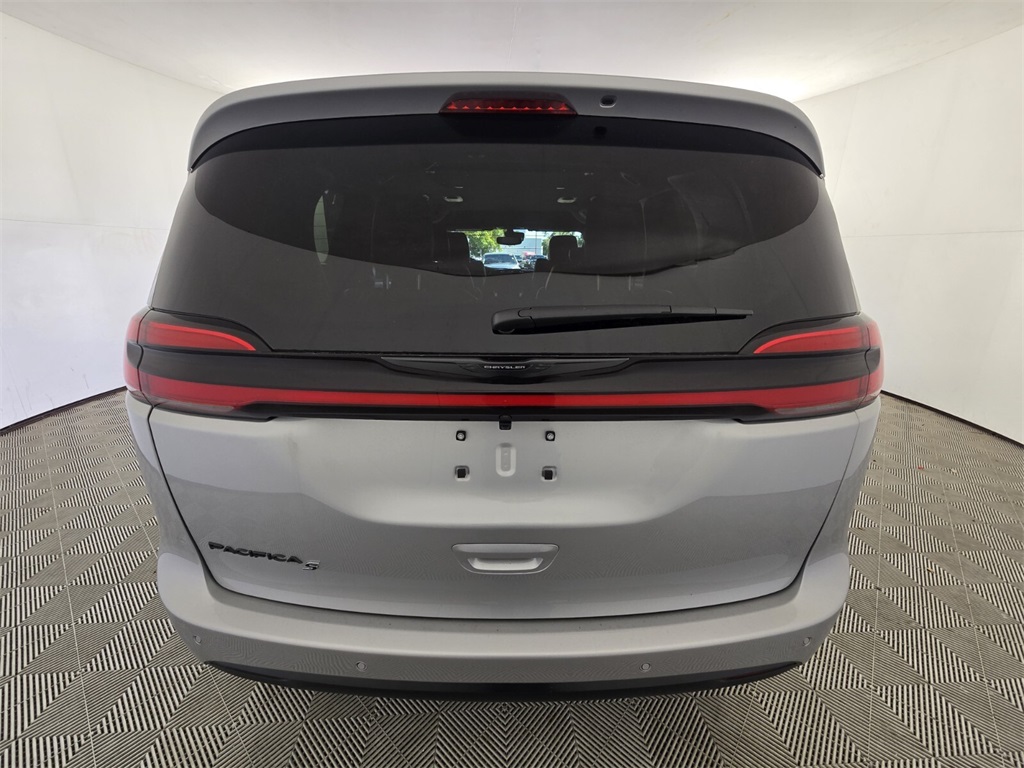 new 2026 Chrysler Pacifica car, priced at $48,895