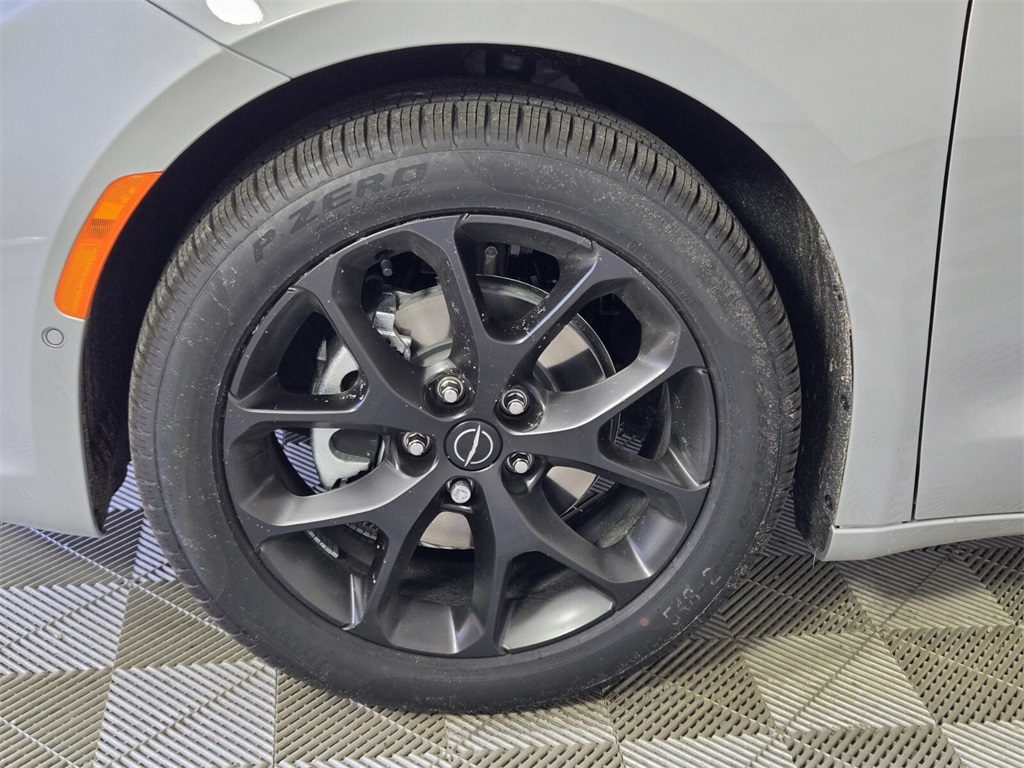 new 2026 Chrysler Pacifica car, priced at $48,895