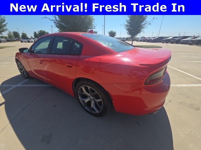 2017 Dodge Charger SXT photo 3