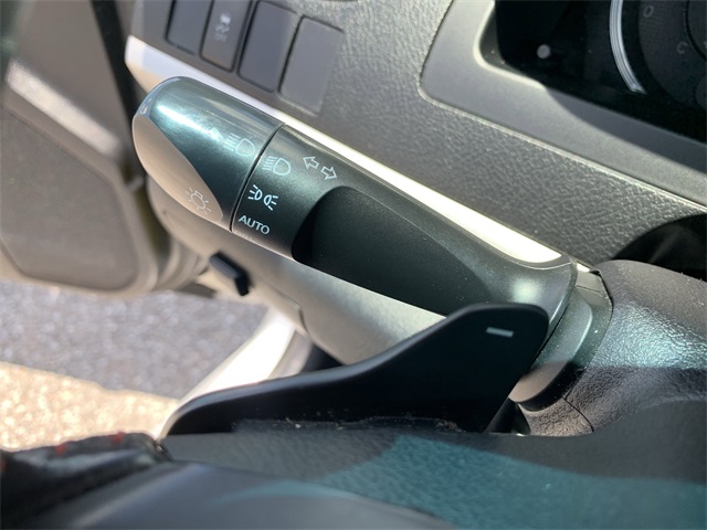 2015 Celestial Silver Metallic Toyota Camry FWD Sedan