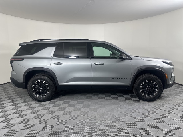 2026 Chevrolet Traverse Z71 photo 2