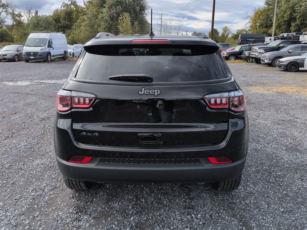 2026 Jeep Compass Limited photo 2