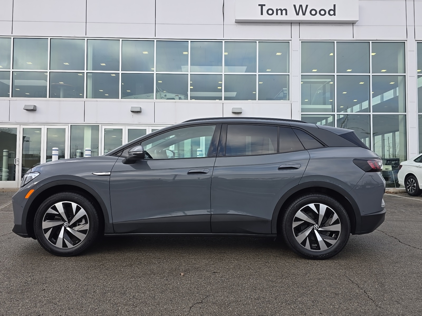 used 2023 Volkswagen ID.4 car, priced at $21,900