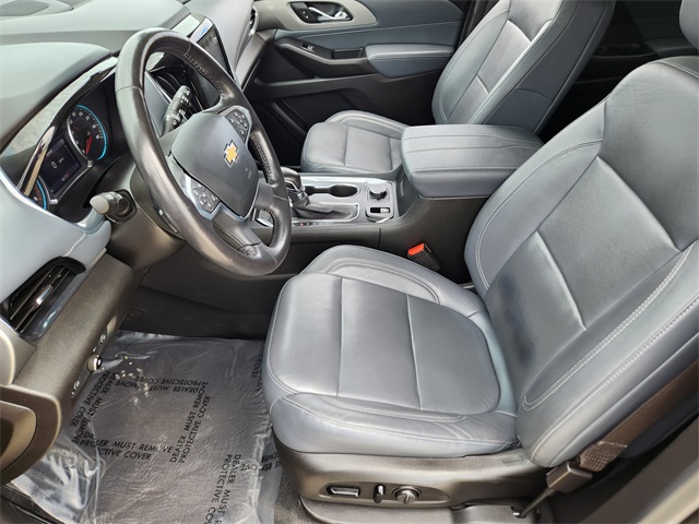 2021 Mosaic Black Metallic Chevrolet Traverse LT Leather FWD SUV
