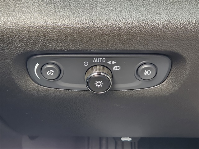 2021 Mosaic Black Metallic Chevrolet Traverse LT Leather FWD SUV