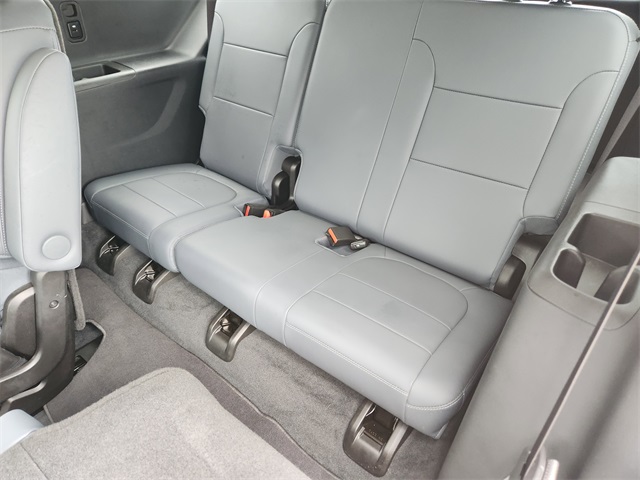 2021 Mosaic Black Metallic Chevrolet Traverse LT Leather FWD SUV
