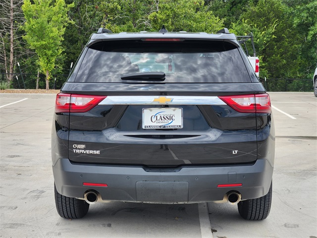 2021 Mosaic Black Metallic Chevrolet Traverse LT Leather FWD SUV