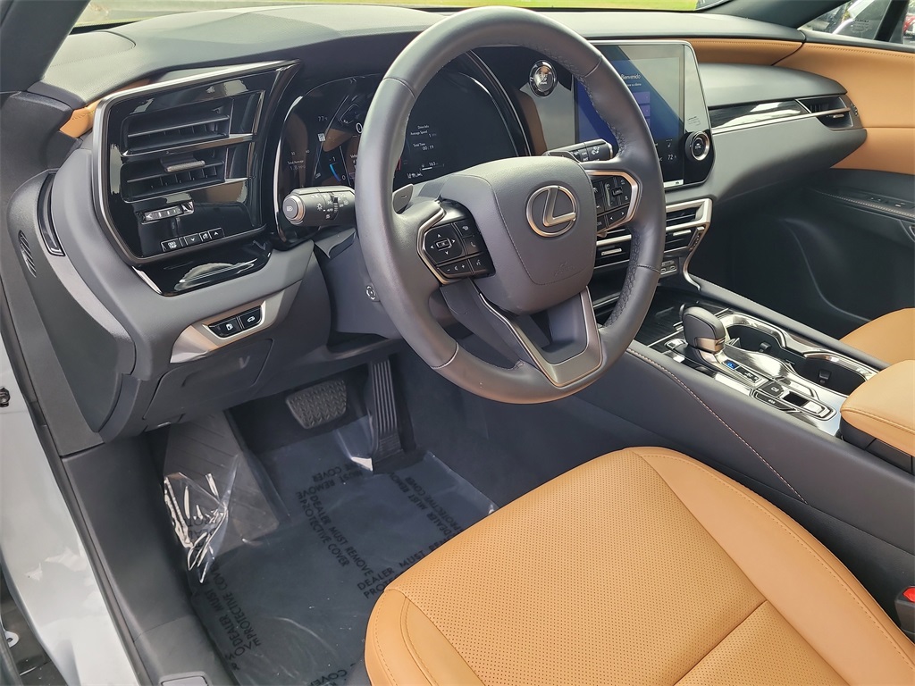 used 2025 Lexus RX car, priced at $47,998