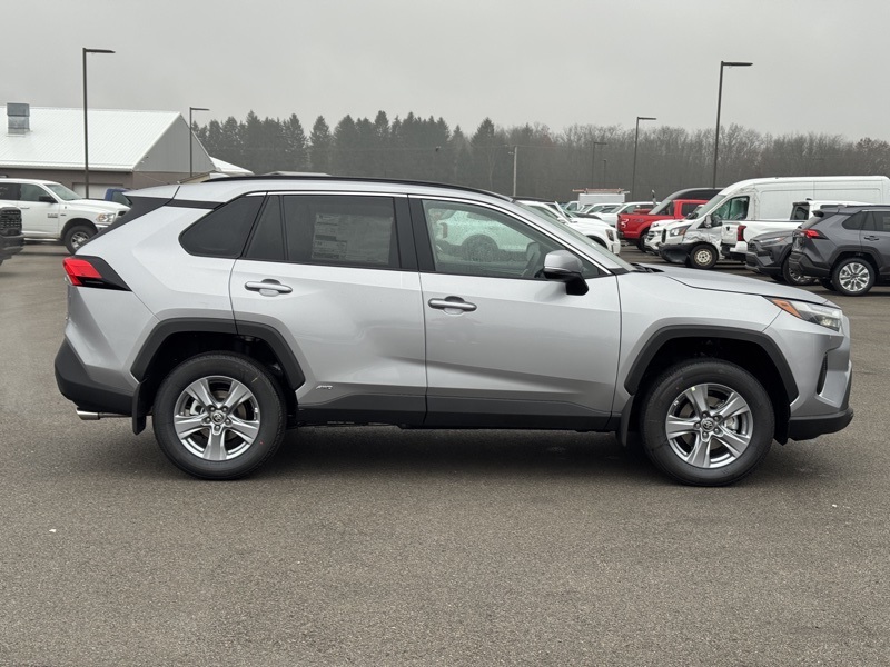 2025 Toyota RAV4 Hybrid LE photo 2