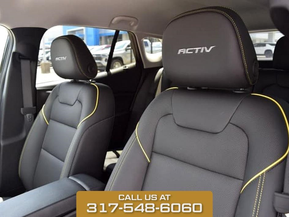 2025 Black Metallic Chevrolet Trax ACTIV FWD SUV