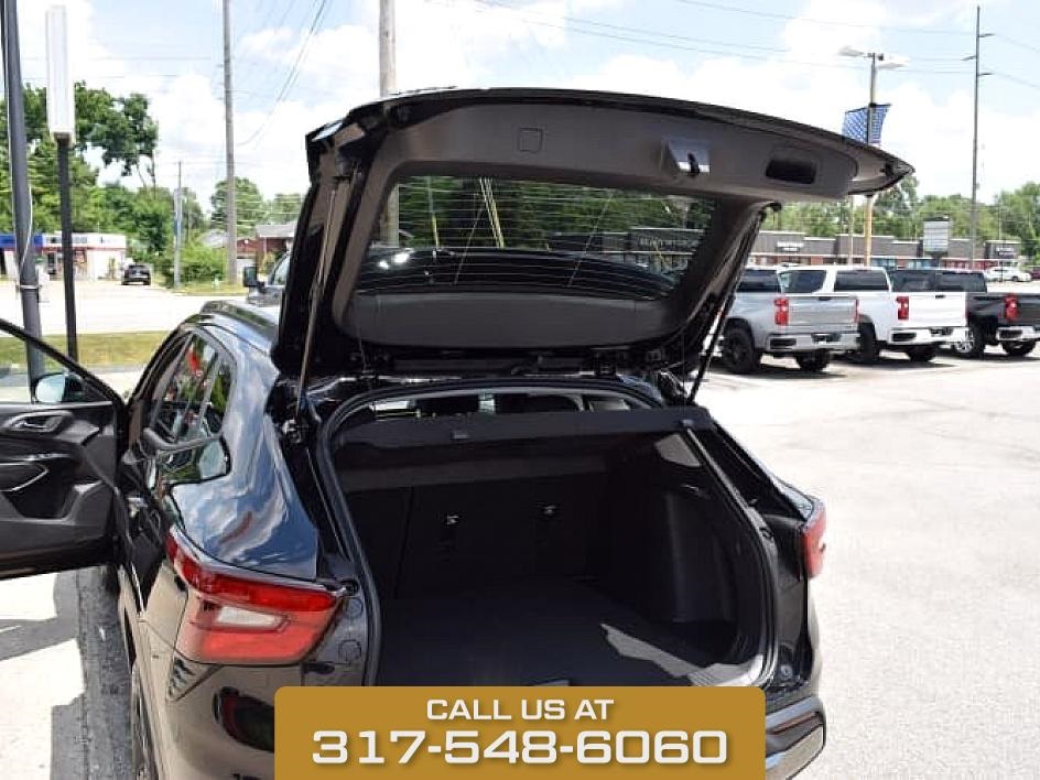 2025 Black Metallic Chevrolet Trax ACTIV FWD SUV
