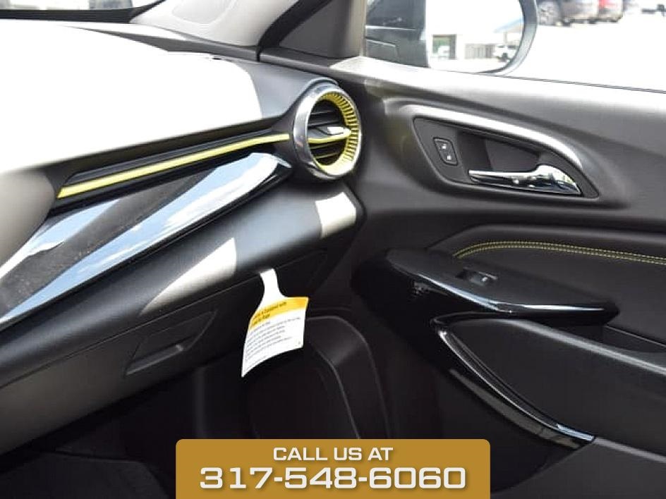 2025 Black Metallic Chevrolet Trax ACTIV FWD SUV