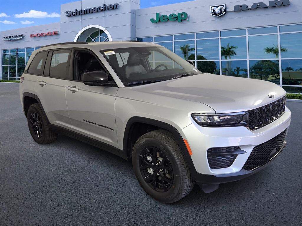 new 2025 Jeep Grand Cherokee car, priced at $32,480