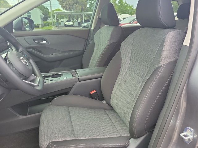 2023 Gun Metallic Nissan Rogue SV FWD SUV
