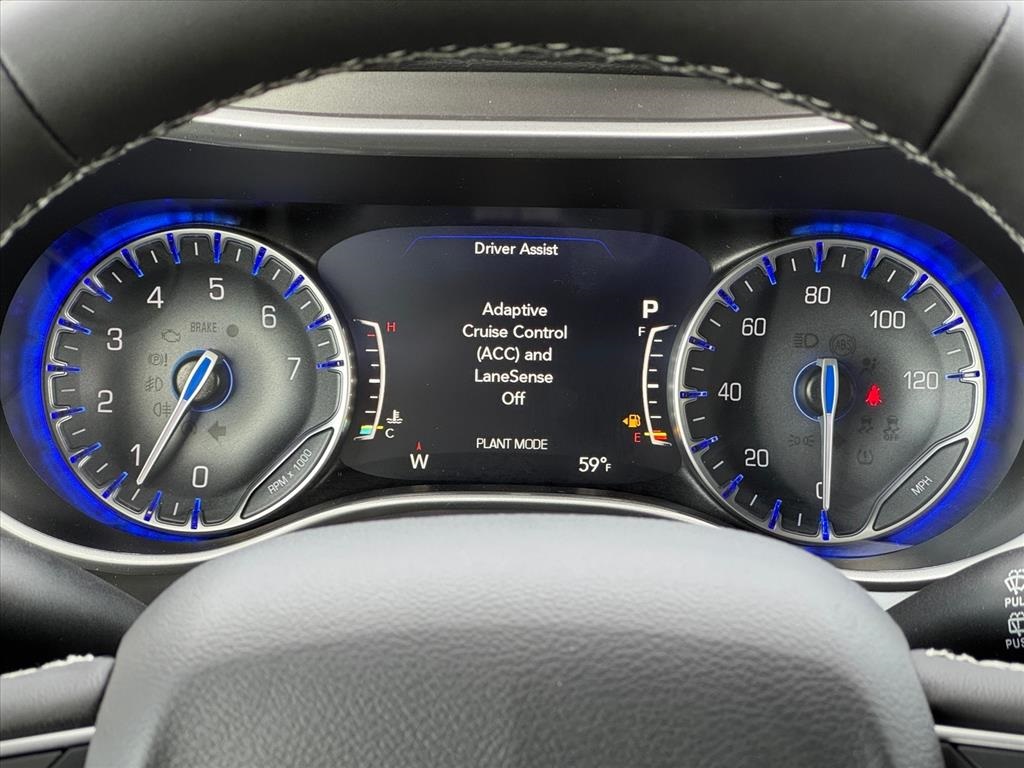 2026 Chrysler Pacifica photo 12