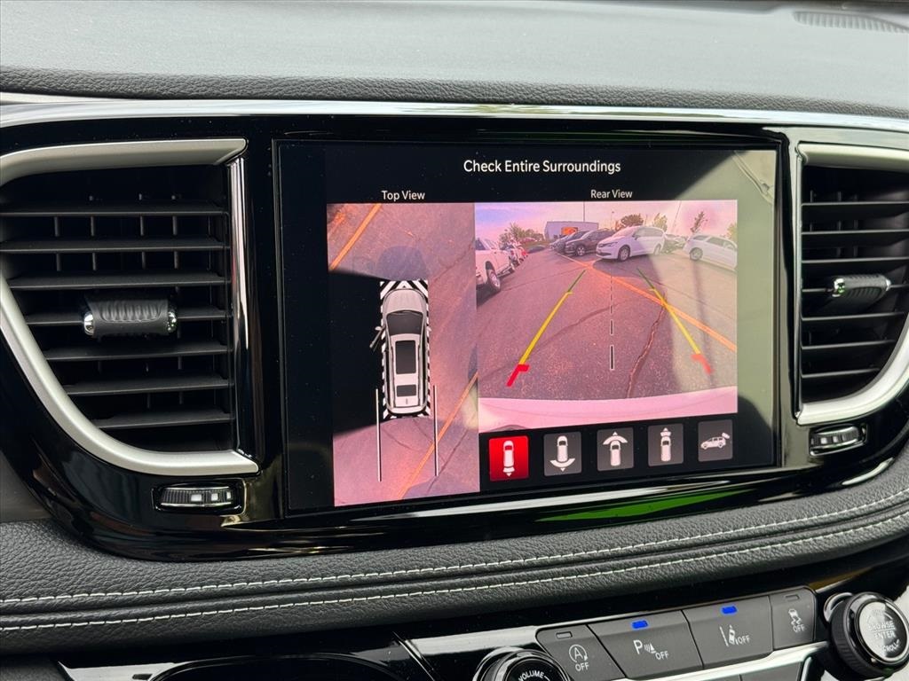 2026 Chrysler Pacifica photo 18