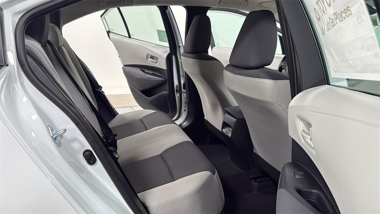 2026 Toyota Corolla LE photo 17