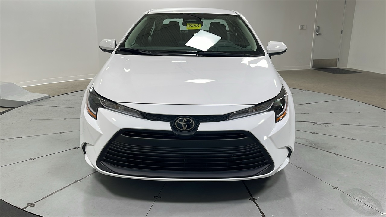 2026 Toyota Corolla LE photo 2
