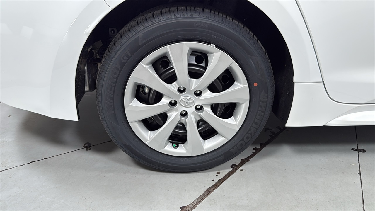 2026 Toyota Corolla LE photo 22