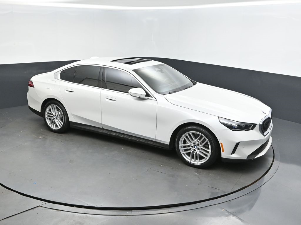 2024 Mineral White Metallic BMW 5 Series 530i RWD Sedan