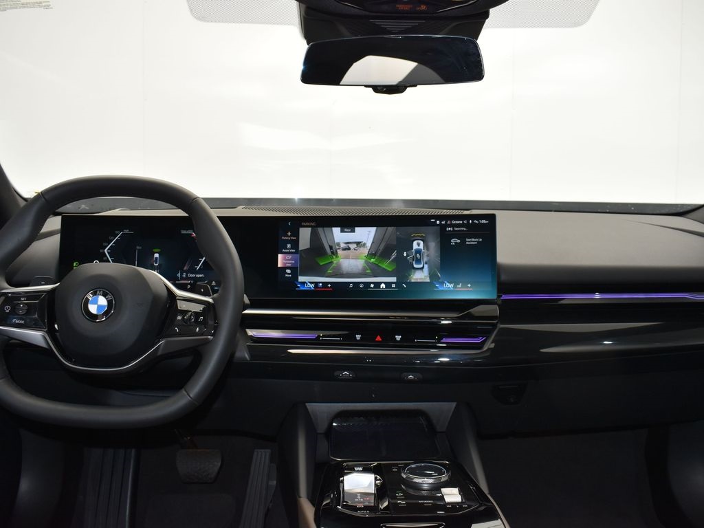 2024 Mineral White Metallic BMW 5 Series 530i RWD Sedan