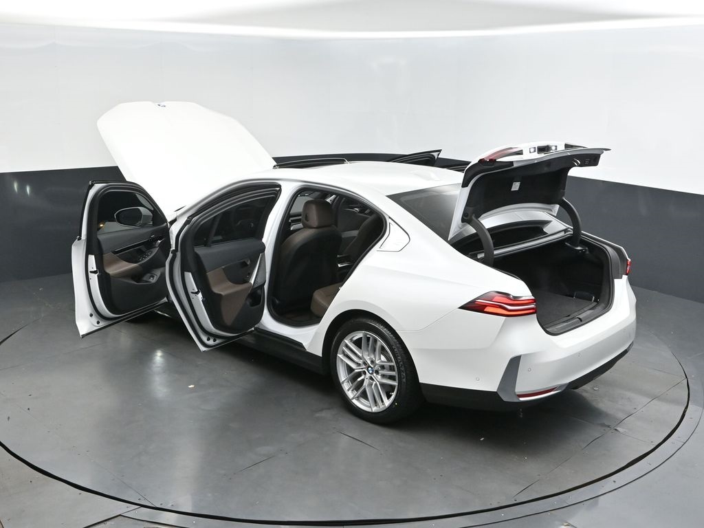 2024 Mineral White Metallic BMW 5 Series 530i RWD Sedan