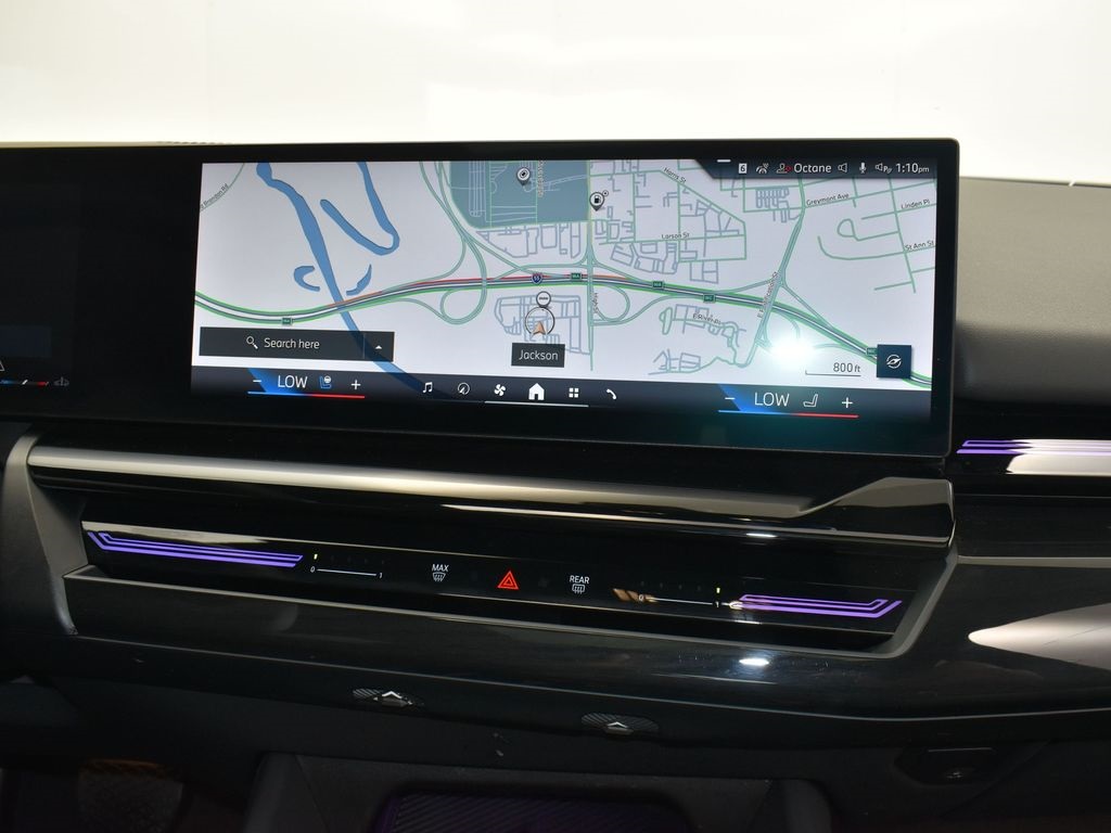 2024 Mineral White Metallic BMW 5 Series 530i RWD Sedan
