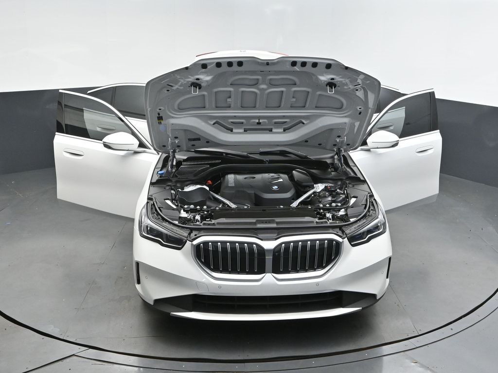 2024 Mineral White Metallic BMW 5 Series 530i RWD Sedan