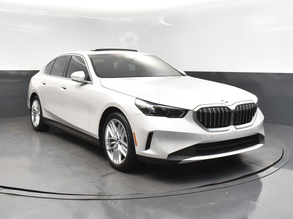 2024 Mineral White Metallic BMW 5 Series 530i RWD Sedan