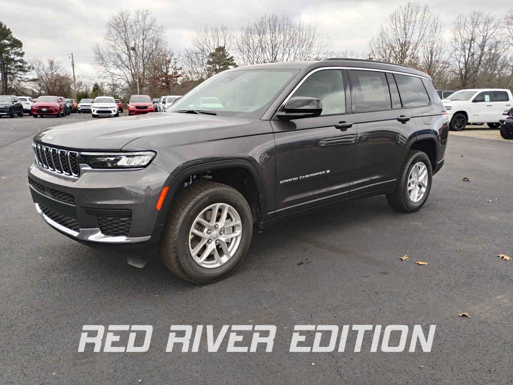 2025 Jeep Grand Cherokee L Laredo's photo
