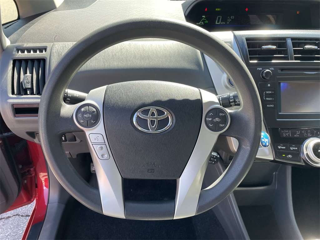 2014 Toyota Prius V Three photo 13